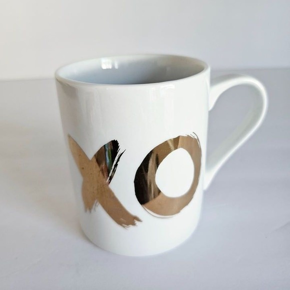 Fringe Studio Other - Fringe Studio White Ceramic Mug Gold XO Hugs Kisses Metallic Glam Coffee Cup